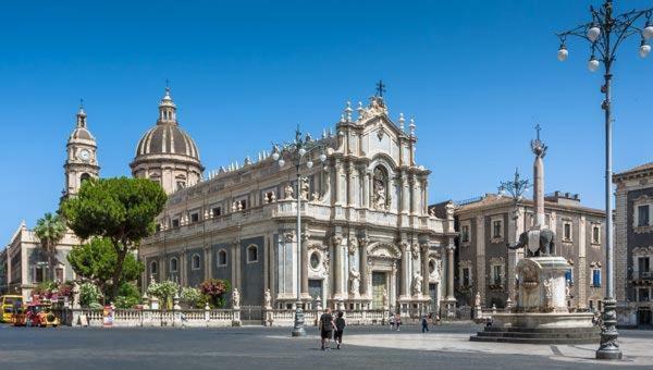 B&B Corso Italia 92 Catania Bagian luar foto